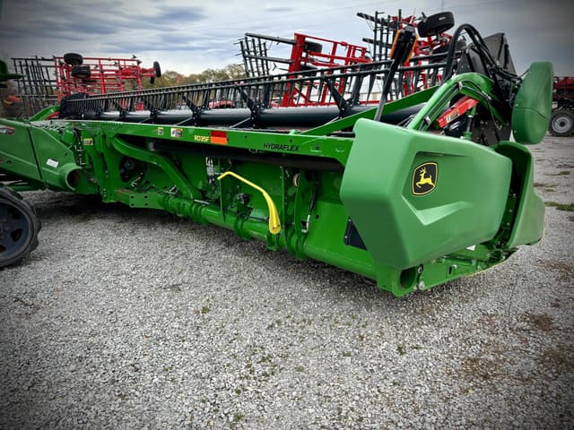 Image of John Deere RD35F equipment image 2