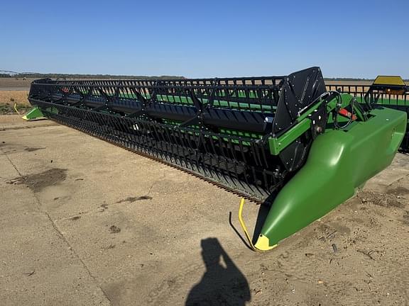 Image of John Deere RD35F Primary image