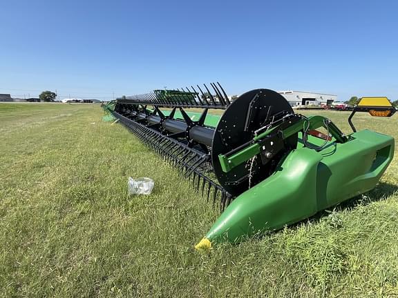 Image of John Deere RD35F Primary image