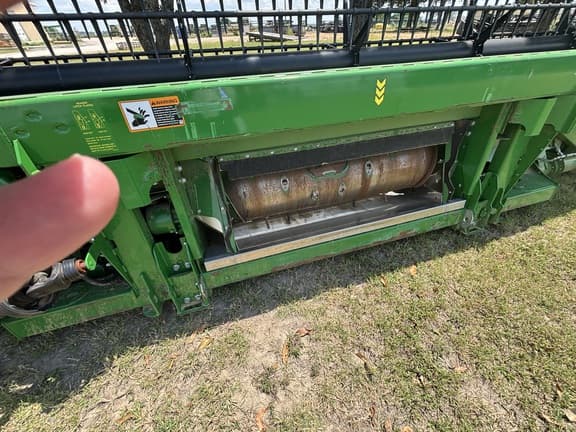 Image of John Deere RD35F equipment image 2