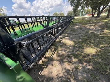 Main image John Deere RD35F