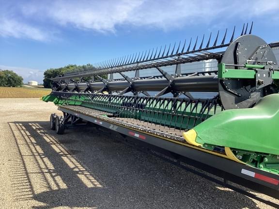 Image of John Deere RD35F equipment image 4