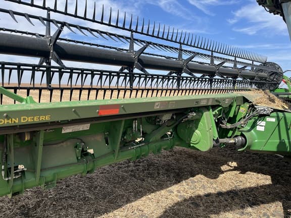 Image of John Deere RD35F equipment image 3