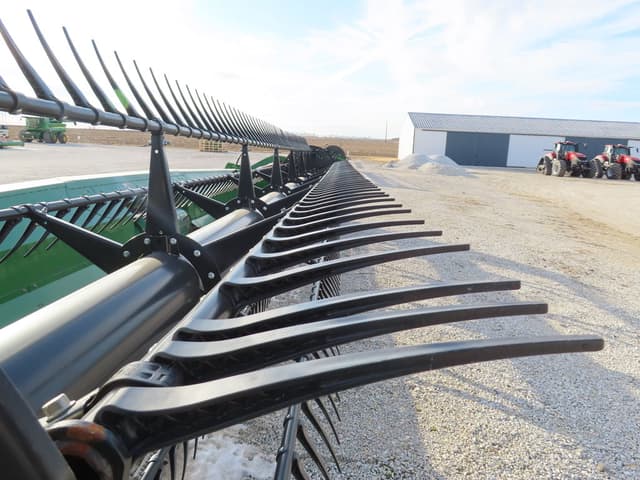 Image of John Deere RD35F equipment image 4