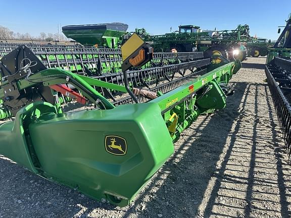 Image of John Deere RD35F equipment image 3