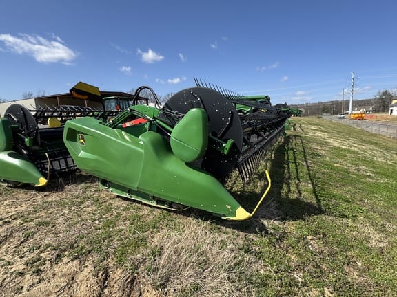 Main image John Deere RD35F