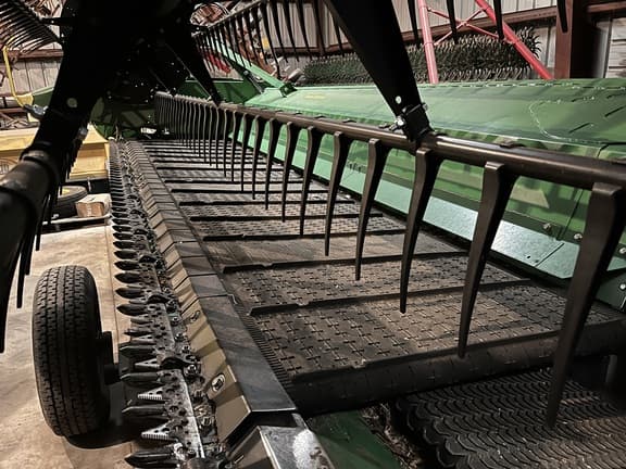 Image of John Deere RD35F equipment image 2