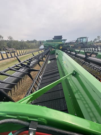 Main image John Deere RD35F