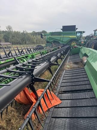 Image of John Deere RD35F Image 1