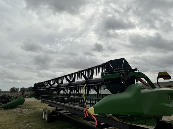 Image of John Deere RD35F equipment image 4