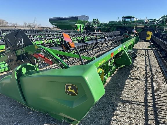 Image of John Deere RD35F equipment image 4