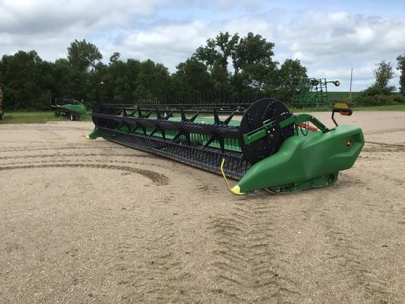 Image of John Deere RD35F equipment image 1