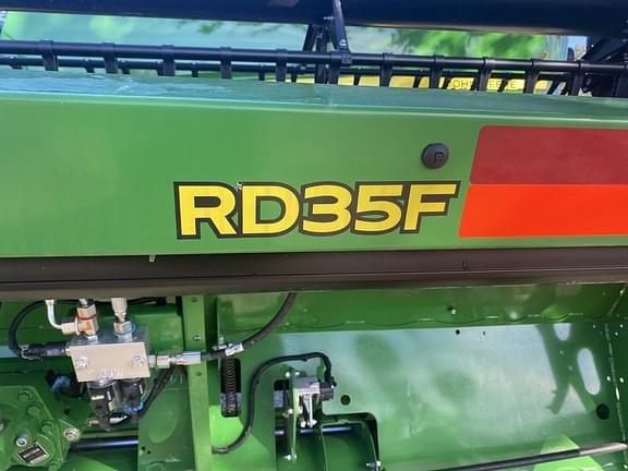 Image of John Deere RD35F equipment image 3