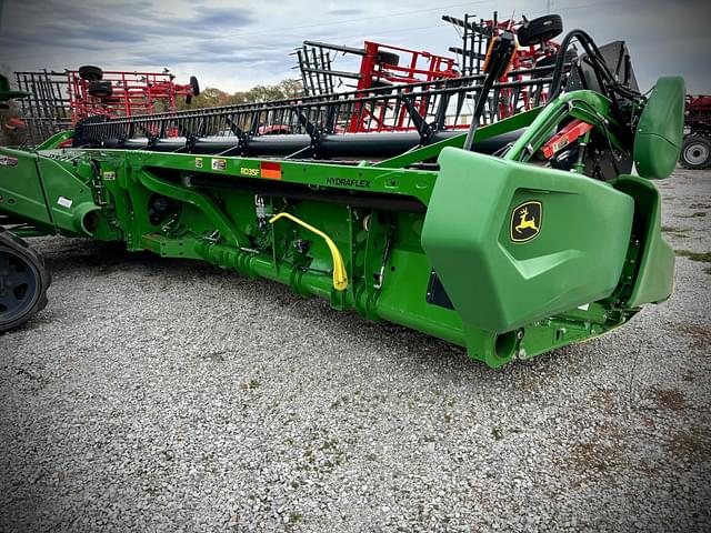 Image of John Deere RD35F equipment image 2