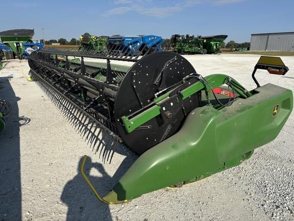 Image of John Deere RD35F equipment image 4