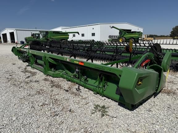 Image of John Deere RD35F equipment image 2