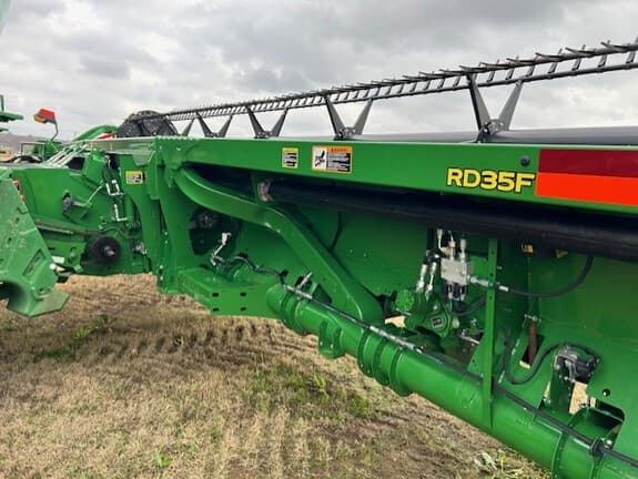 Image of John Deere RD35F equipment image 2
