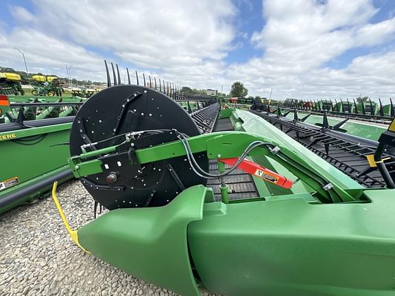 Image of John Deere RD35F equipment image 3