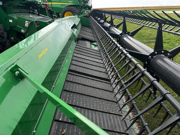 Image of John Deere RD35F equipment image 3