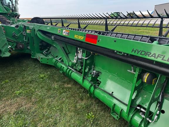 Image of John Deere RD35F equipment image 1