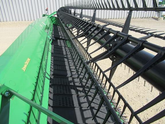 Image of John Deere RD35F equipment image 3