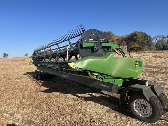 Image of John Deere RD35F equipment image 2