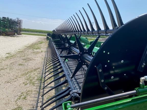 Image of John Deere RD40F equipment image 1