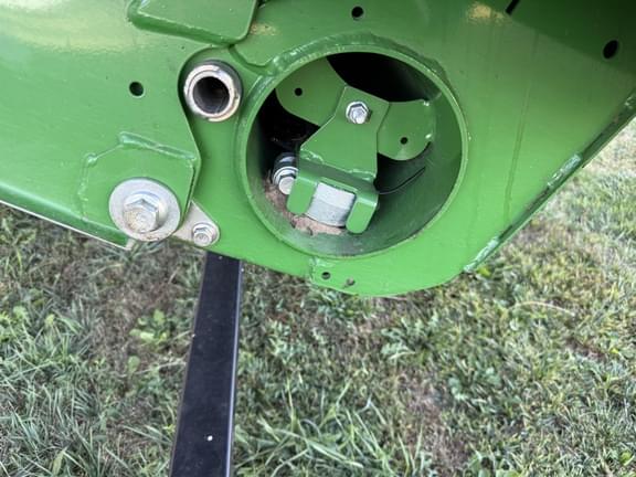 Image of John Deere RD40F equipment image 4