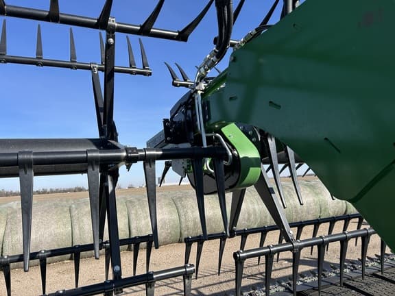 Image of John Deere RD40F equipment image 4