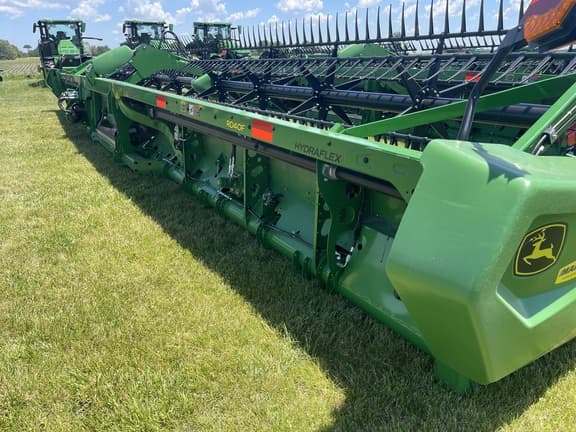 Image of John Deere RD40F equipment image 4