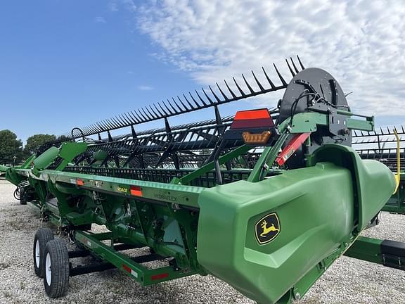 Image of John Deere RD40F equipment image 4