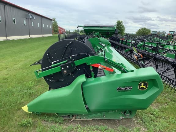 Image of John Deere RD40F equipment image 4