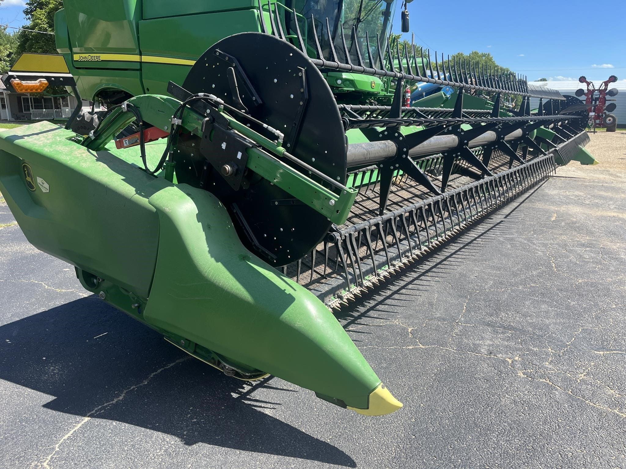 2023 John Deere RD40F Equipment Image0