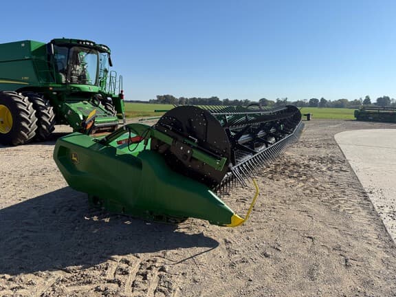 Image of John Deere RD40F equipment image 1