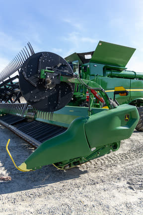 Image of John Deere RD40F equipment image 4