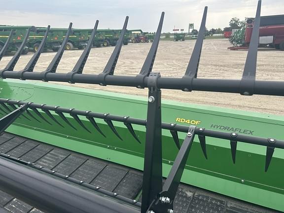 Image of John Deere RD40F equipment image 4