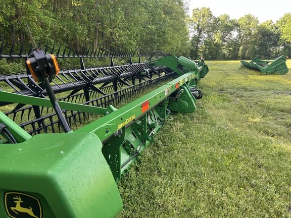 Image of John Deere RD40F equipment image 3