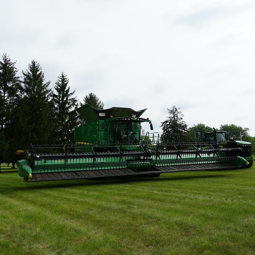 Image of John Deere RD40F Primary image