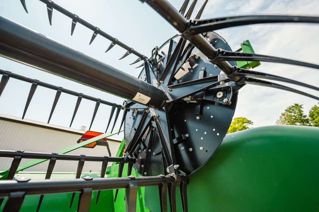 Image of John Deere RD40F equipment image 4