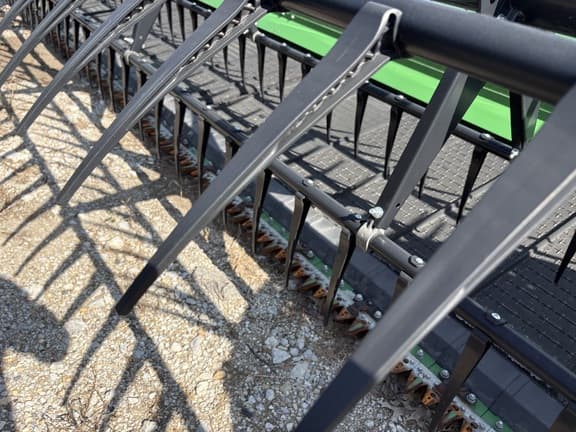 Image of John Deere RD45F equipment image 3