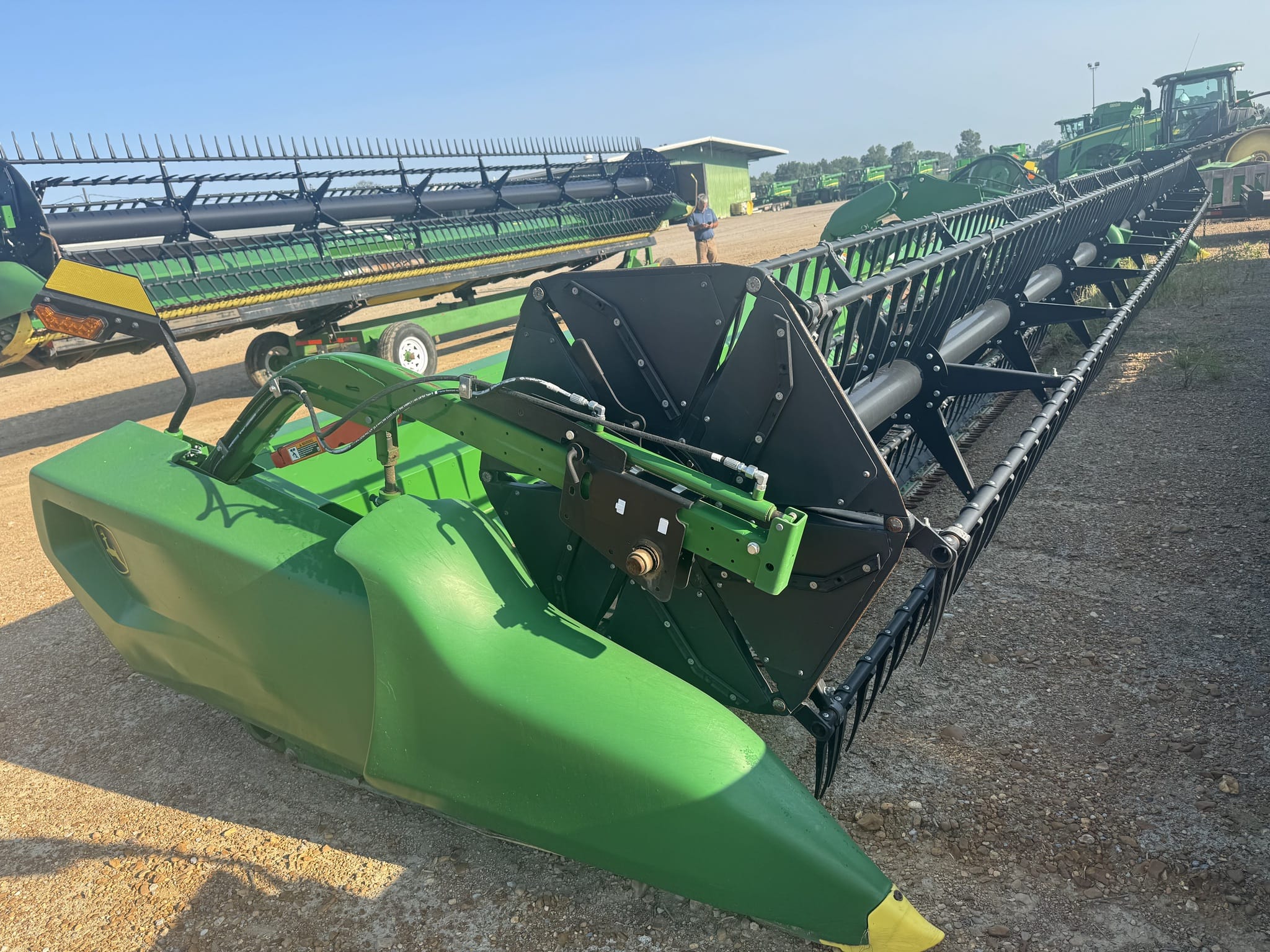 2023 John Deere RDF40 Equipment Image0