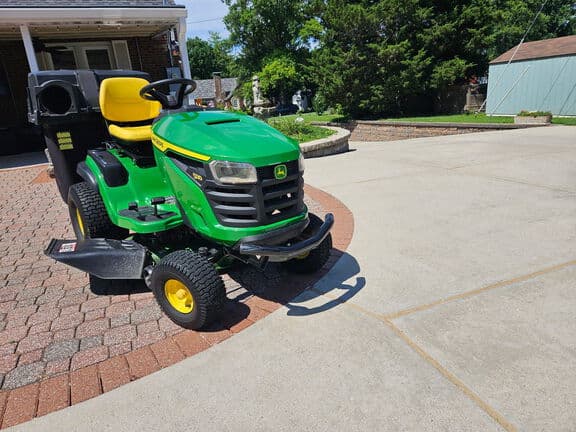 Image of John Deere S110 Primary image
