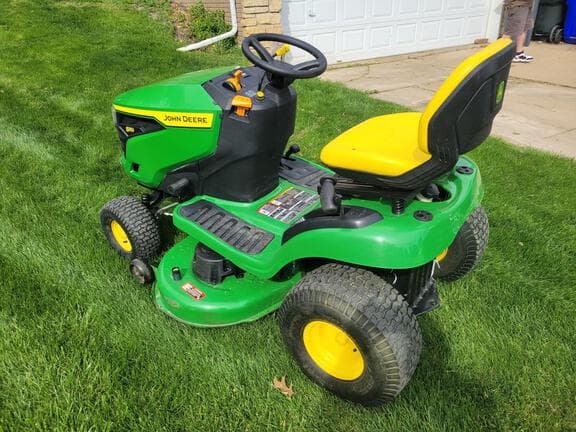 Image of John Deere S110 equipment image 2