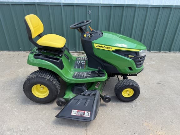 Image of John Deere S140 equipment image 2