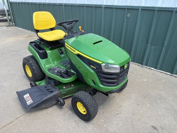 Image of John Deere S140 equipment image 1
