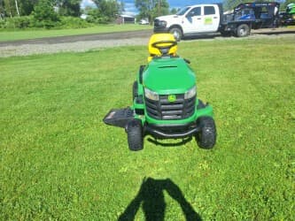 Image of John Deere S140 equipment image 2