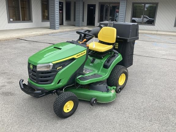 Image of John Deere S140 equipment image 2
