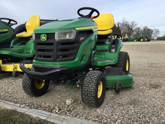 Image of John Deere S140 equipment image 1