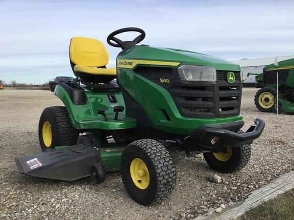 Image of John Deere S140 equipment image 3