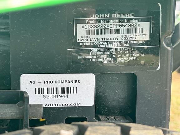 Image of John Deere S220 equipment image 4